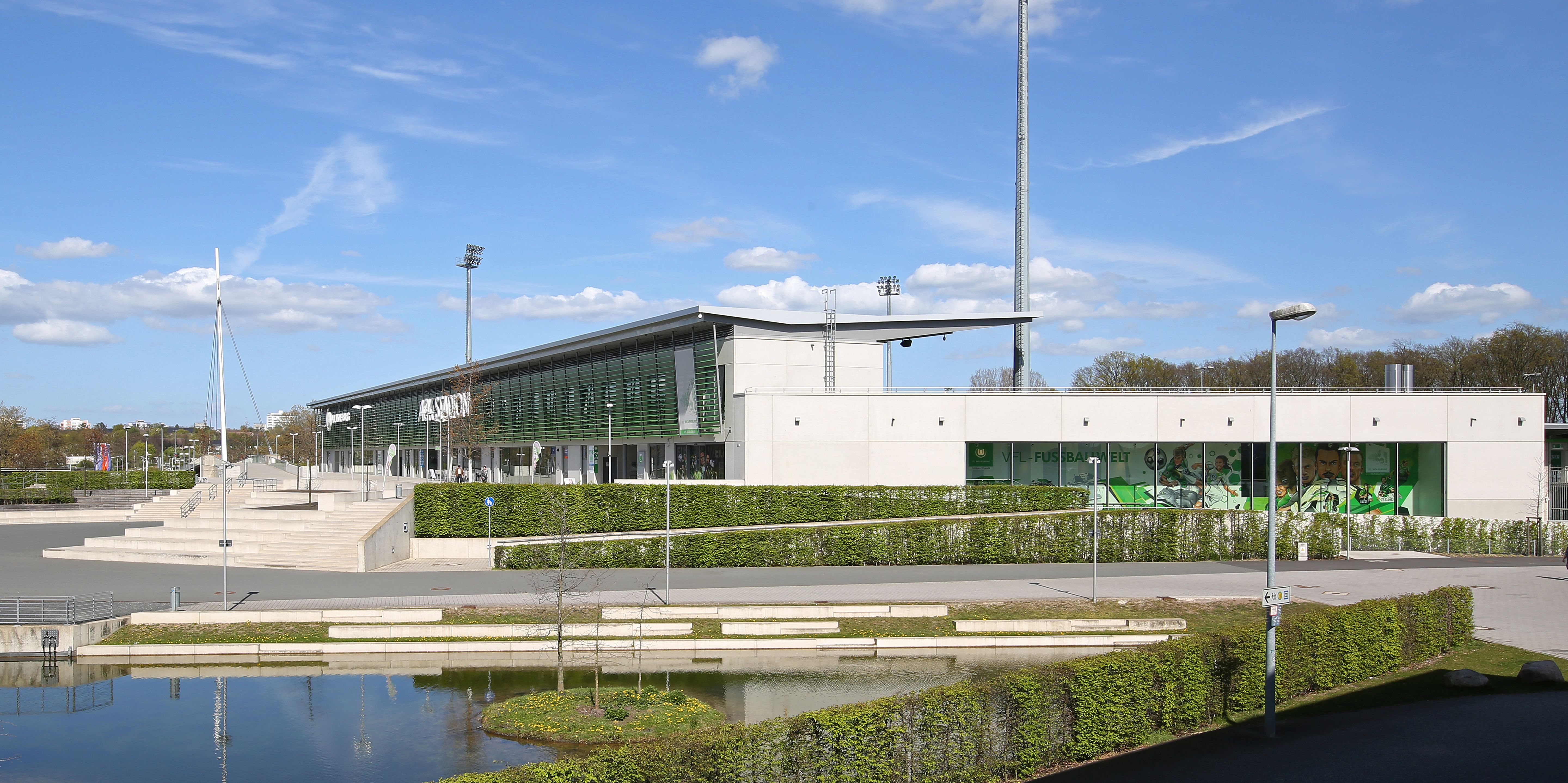 Ansicht Sd mit VfL-FuballWelt